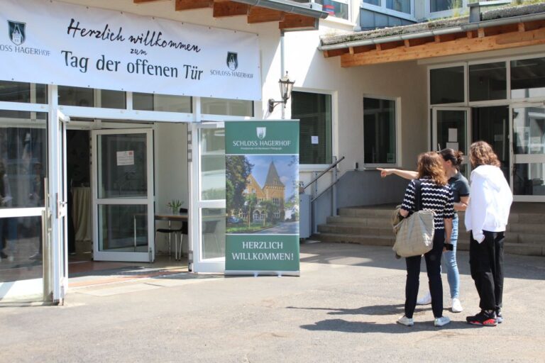 Tag des offenen Internats mit Wetterkapriolen erforderte Improvisationstalent