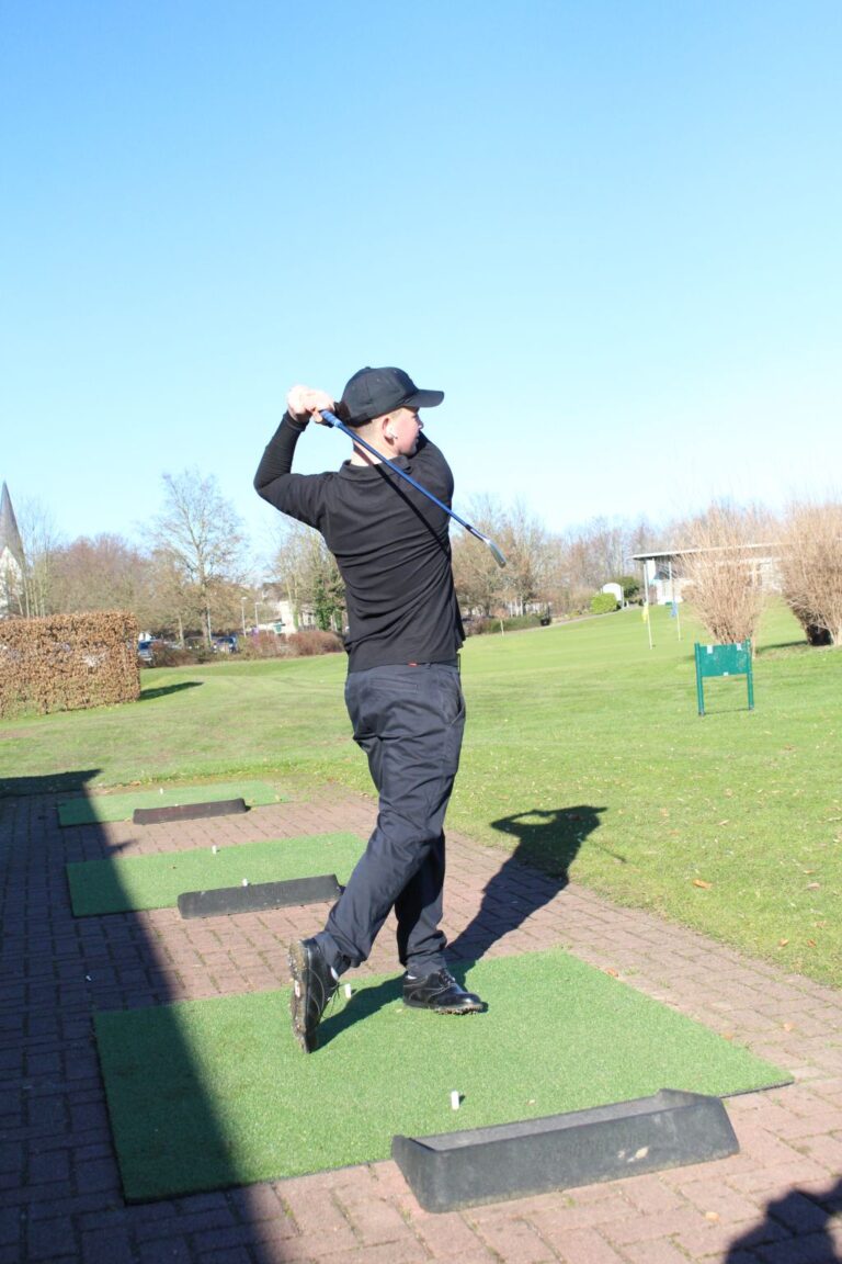 Mit Schwung in den Nationalkader: Luis Reina spielt sich in den NK des Junior Golf Teams Germany